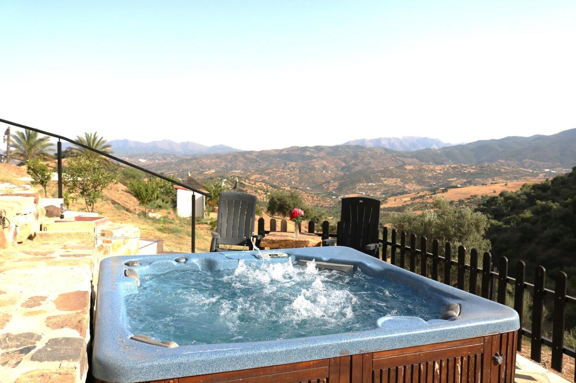 Private Detached Chalet With Own Jacuzzi Mi Dushi Tolox Exterior photo